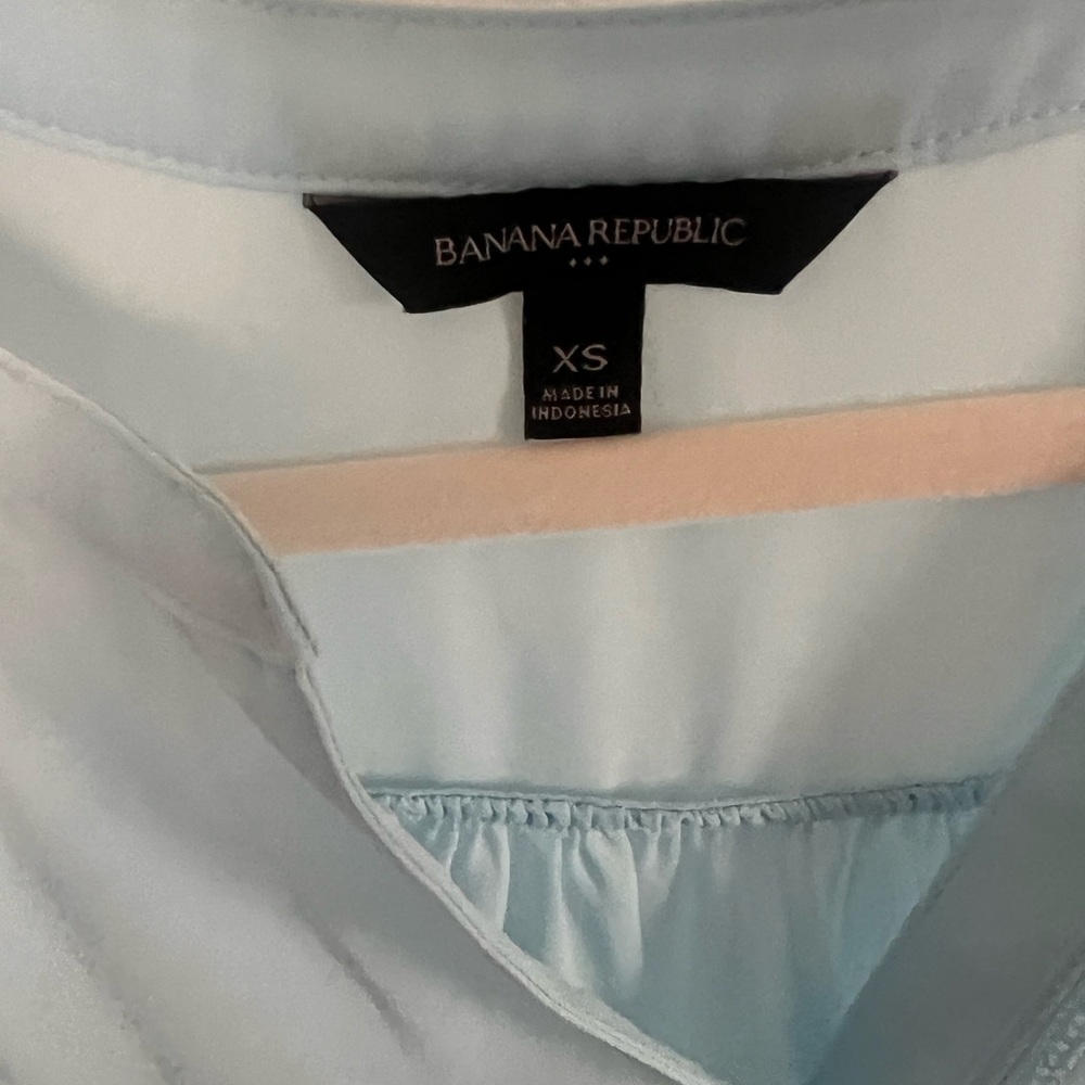 PAle blue blouse - Picture 5 of 5